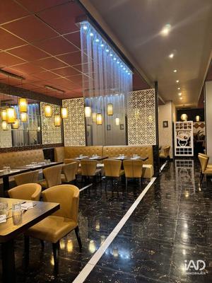 Local commercial - 1 600 m²