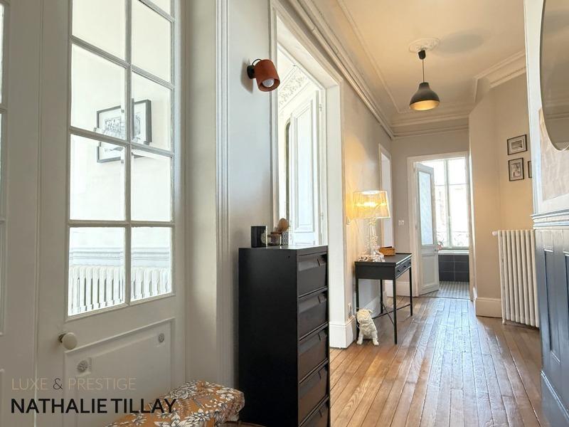 Appartement - 118 m² - 6 pièces