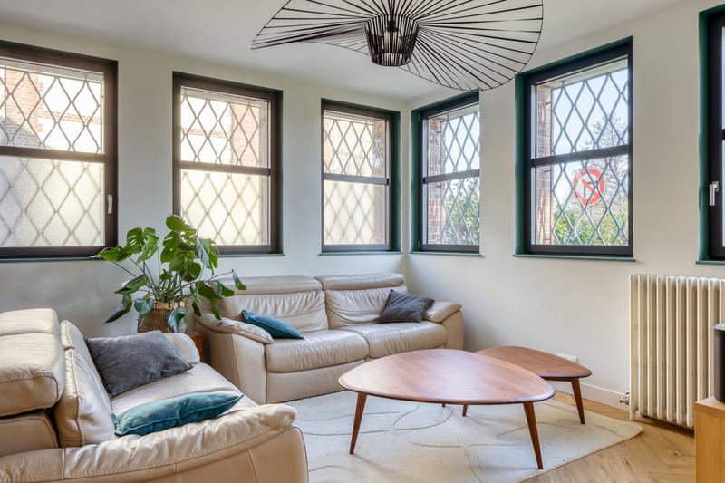 Maison - 327 m² - 10 pièces