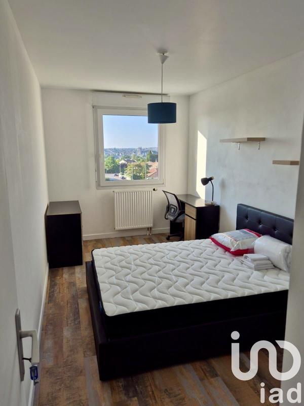Appartement - 95 m² - 5 pièces