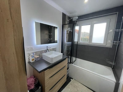 Maison - 80 m² - 5 pièces