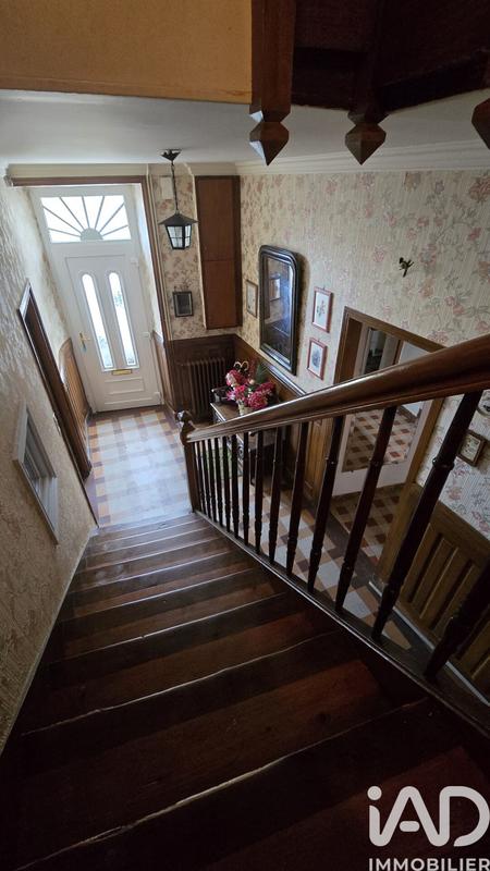 Maison - 200 m² - 8 pièces