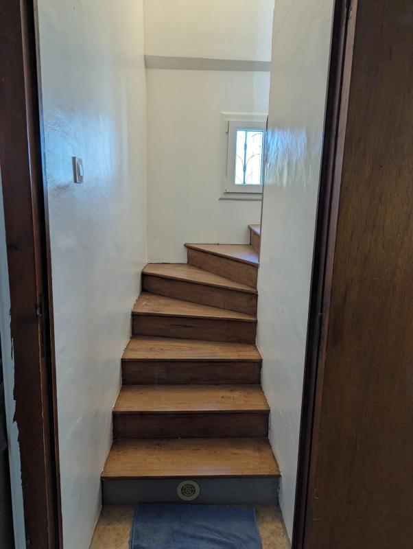 Maison - 1 671 m² - 5 pièces