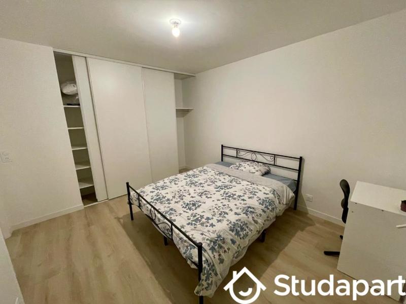 Chambre - 9 m² - 1 pièce