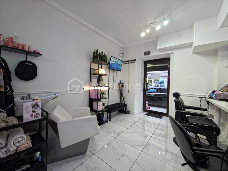 Bureau - 11 m² - 1 pièce