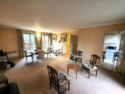 Appartement - 84 m² - 3 pièces