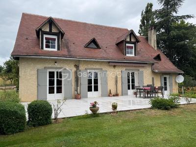 Maison traditionnelle - 159 m² - 6 pièces
