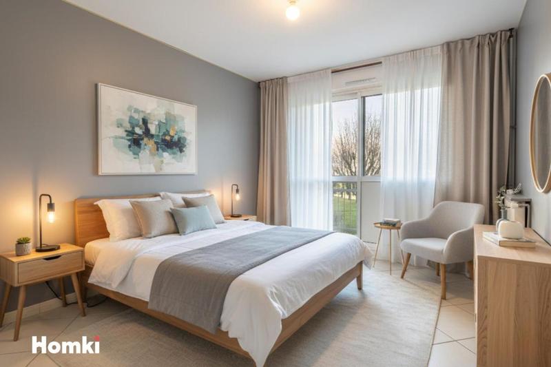 Appartement - 90 m² - 5 pièces