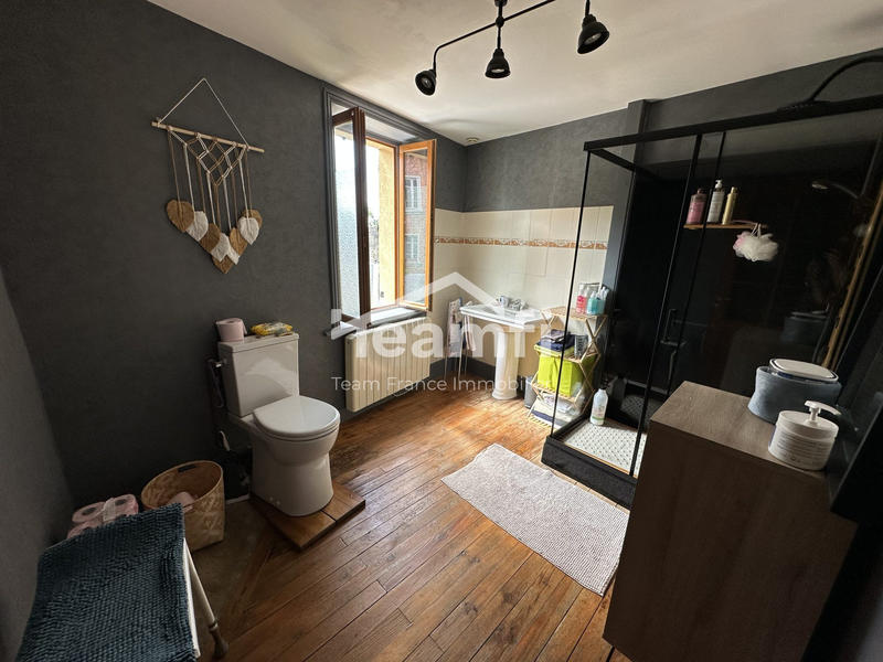 Maison - 181 m² - 7 pièces