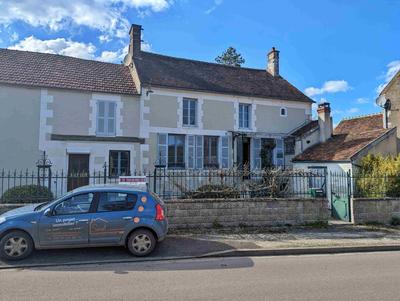 Maison ancienne - 98 m² - 5 pièces