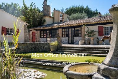 Propriété - 270 m² - 8 pièces