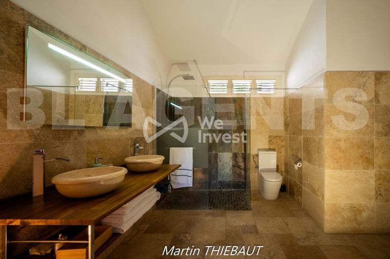 Maison - 200 m² - 6 pièces