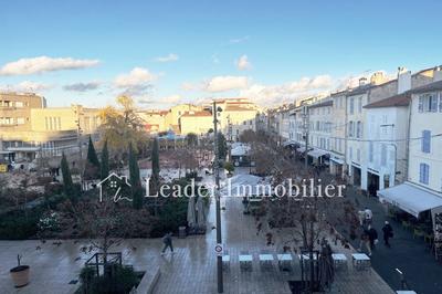 Appartement - 80 m² - 3 pièces