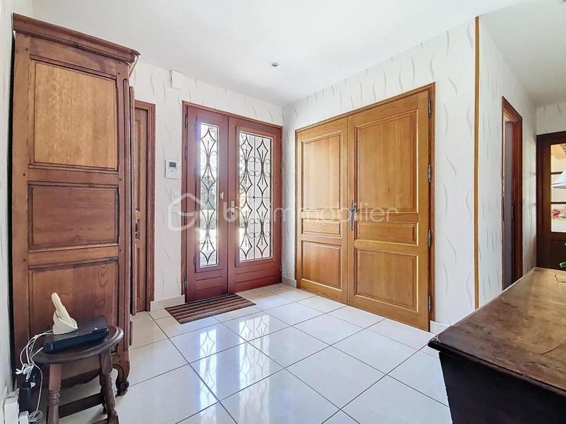 Maison - 201 m² - 6 pièces