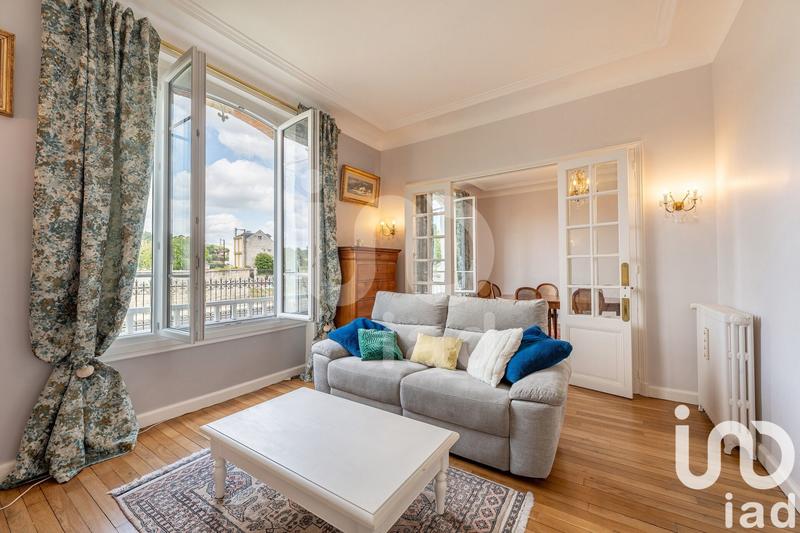 Maison - 248 m² - 9 pièces