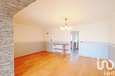 Maison - 98 m² - 6 pièces