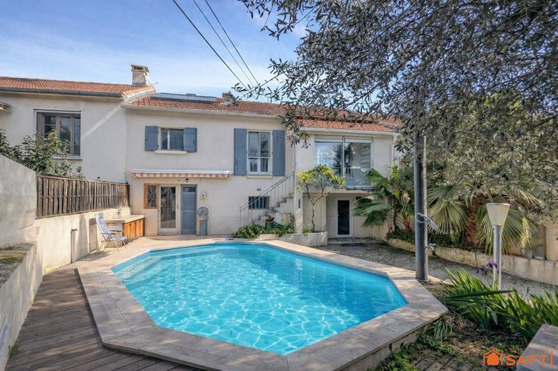 Maison - 150 m² - 5 pièces