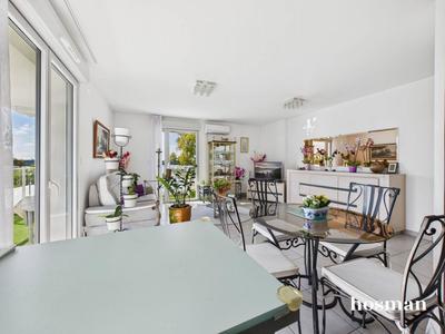 Appartement - 97 m² - 5 pièces