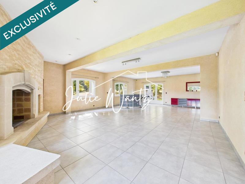 Maison - 400 m² - 8 pièces