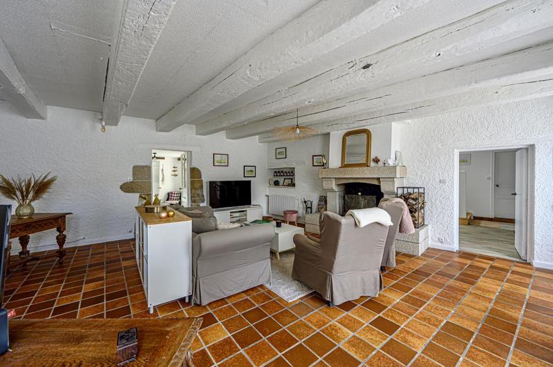 Maison de village - 239 m² - 8 pièces