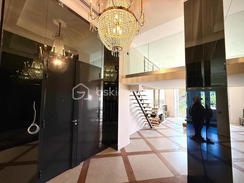 Appartement - 150 m² - 4 pièces