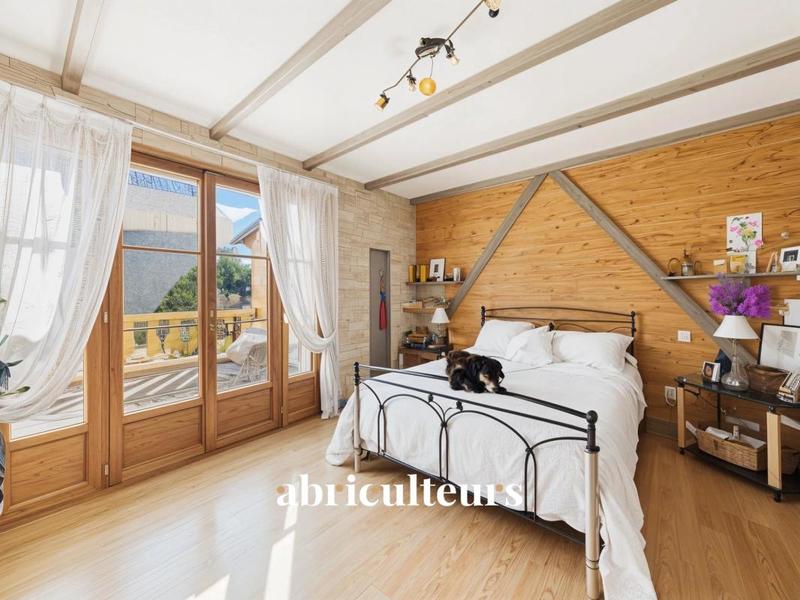 Maison ancienne - 180 m² - 7 pièces