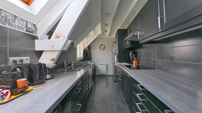 Appartement - 140 m² - 6 pièces