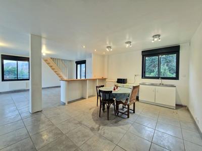 Maison traditionnelle - 253 m² - 10 pièces