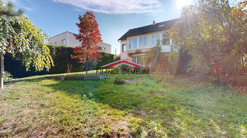 Maison - 178 m² - 8 pièces