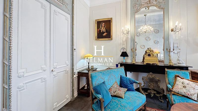 Maison - 231 m² - 8 pièces