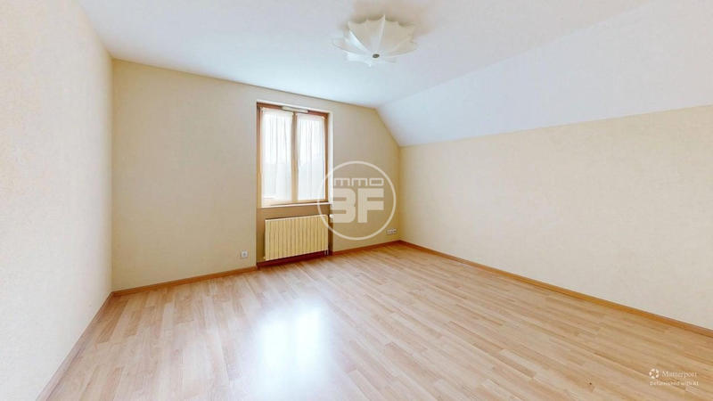 Maison traditionnelle - 150 m² - 6 pièces