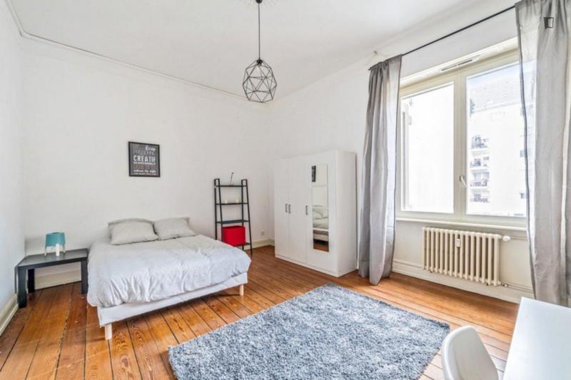 Chambre - 22 m² - 5 pièces
