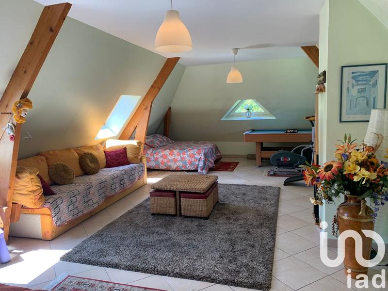 Maison - 200 m² - 7 pièces