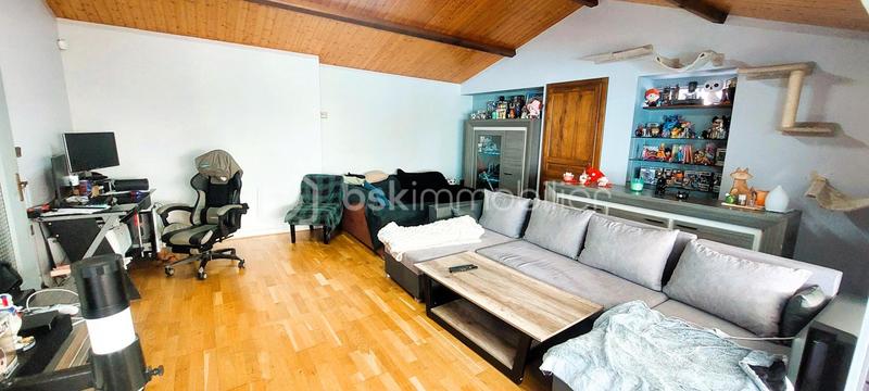 Maison de village - 180 m² - 13 pièces