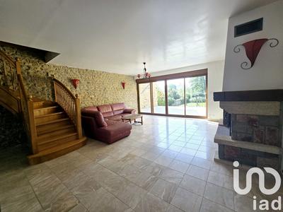 Maison - 203 m² - 9 pièces