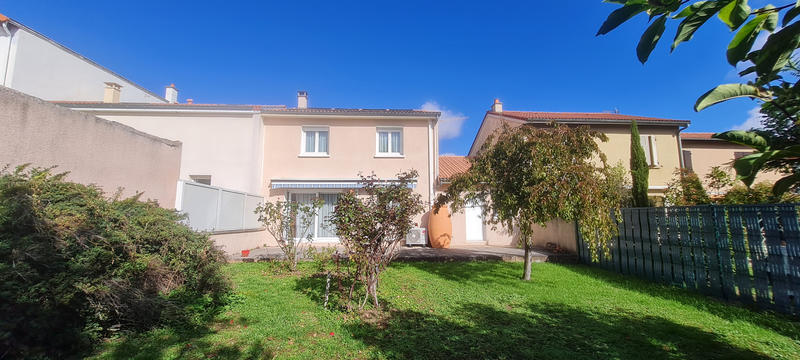 Maison - 99 m² - 4 pièces