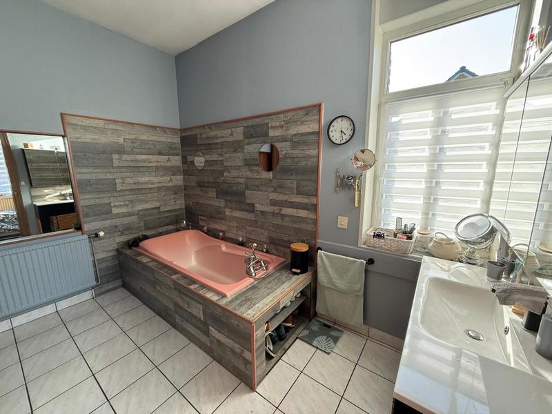 Maison - 174 m² - 5 pièces