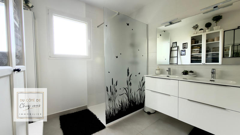 Maison - 95 m² - 5 pièces