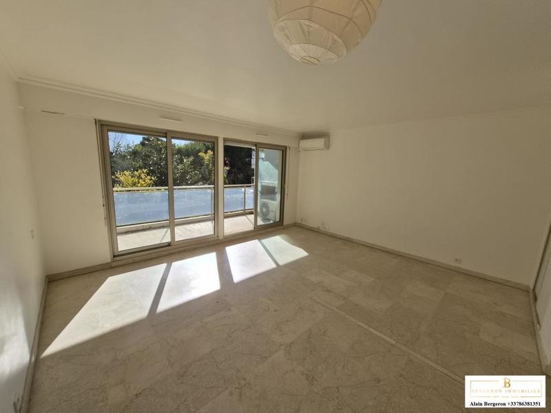 Studio - 37 m² - 1 pièce