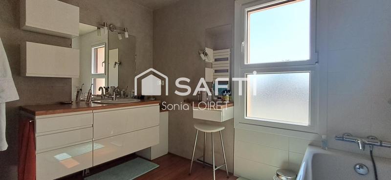 Maison - 127 m² - 5 pièces