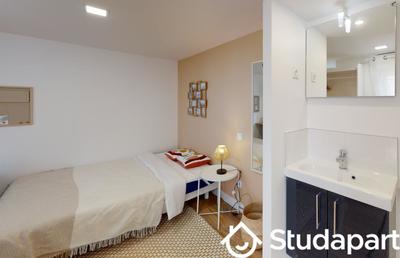 Chambre - 10 m² - 1 pièce