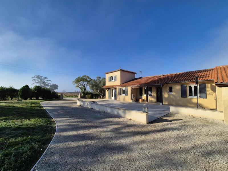 Maison - 137 m² - 5 pièces