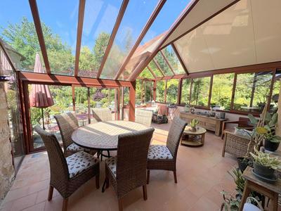 Maison - 225 m² - 9 pièces