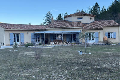 Maison - 263 m² - 8 pièces