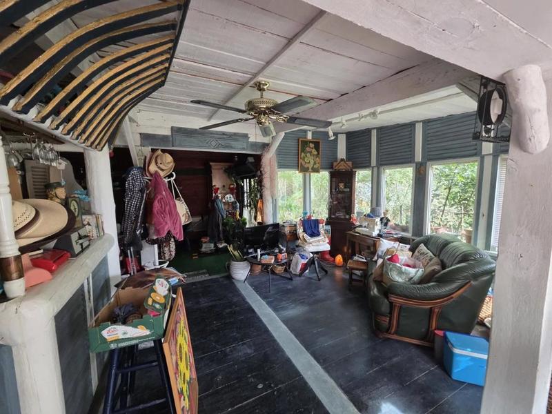 Maison - 210 m² - 6 pièces