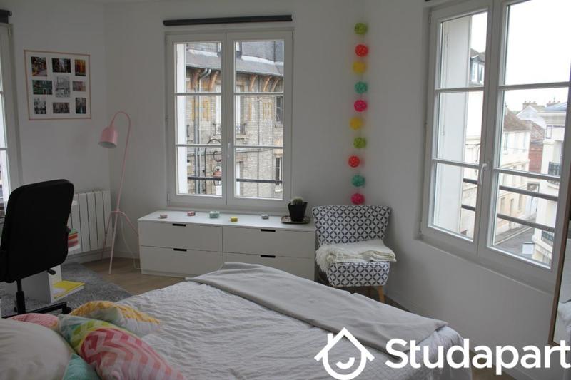 Chambre - 14 m² - 1 pièce