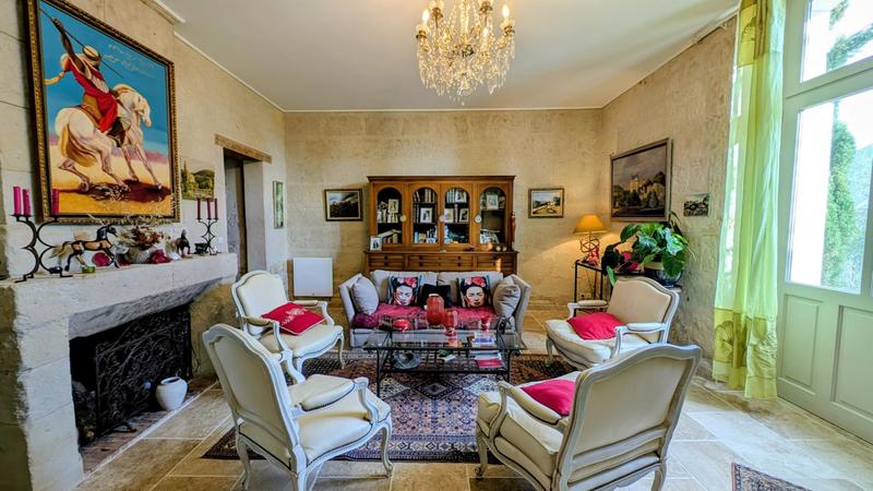 Maison - 247 m² - 8 pièces