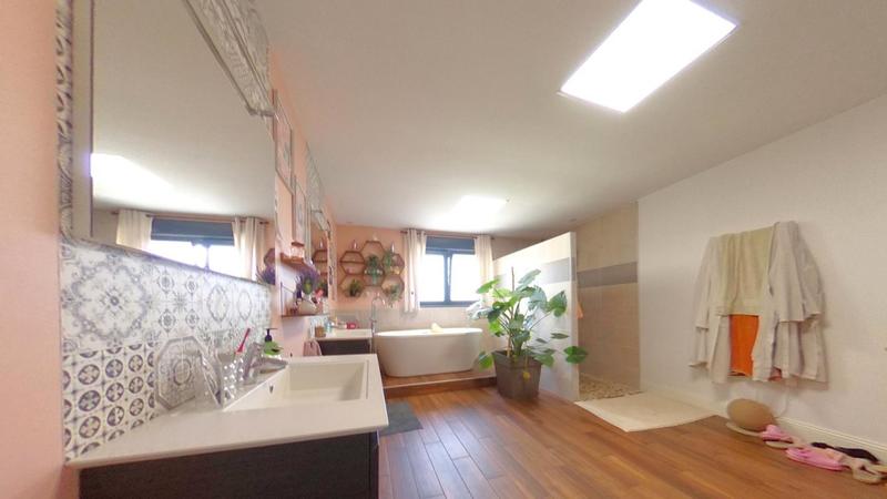 Maison - 170 m² - 4 pièces