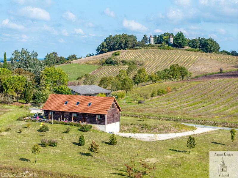 Maison traditionnelle - 165 m² - 7 pièces