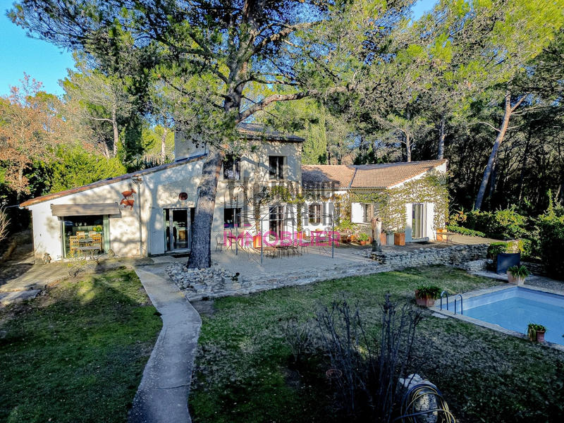 Maison - 186 m² - 5 pièces